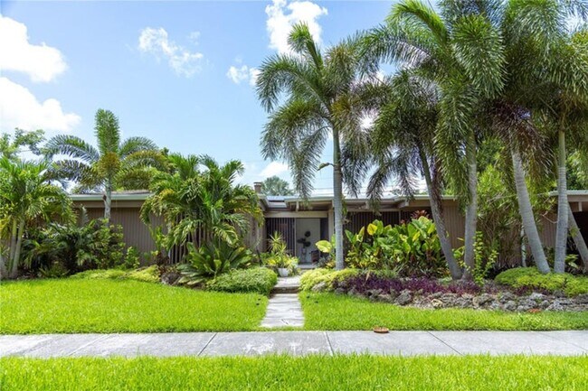 Building Photo - 9340 SW 178th Terrace