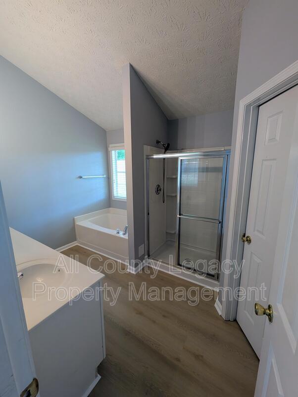 Building Photo - 2175 Charleston Oak Cir