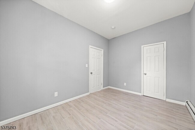 Building Photo - 385 Highland Ave