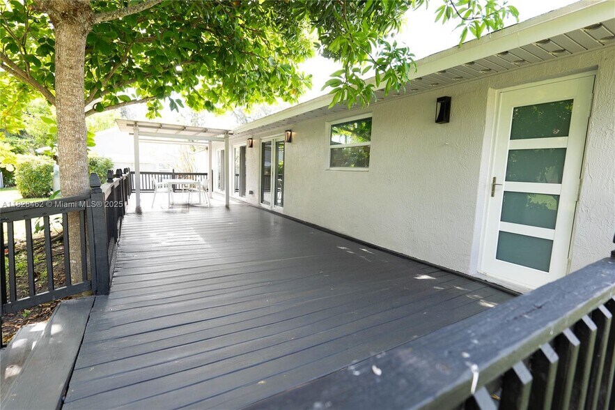 Building Photo - 6297 NW 69th Way