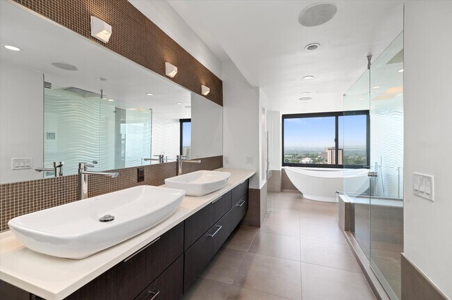 Building Photo - Palisade