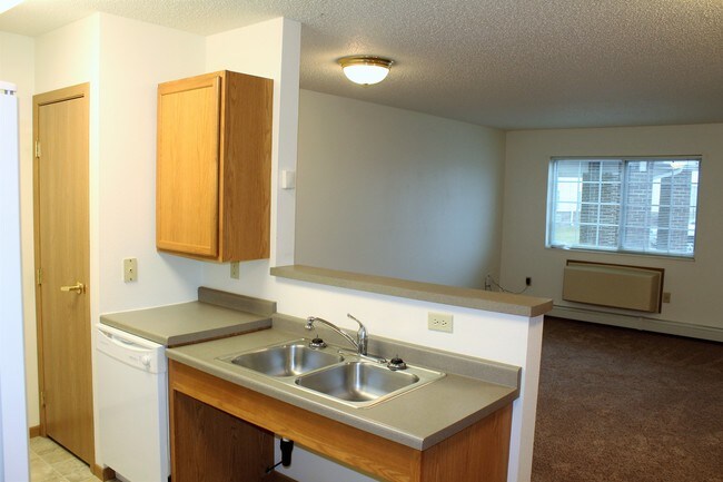 Fieldstone Village Senior Apartments-55+ - Fargo, ND | Apartment Finder