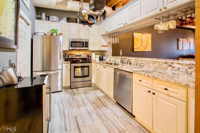 Building Photo - 205 Walker St SW