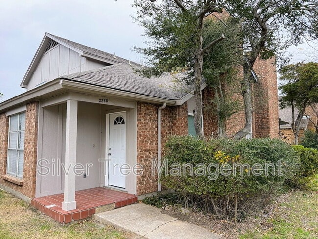 Building Photo - 2326 Summer Pl Dr