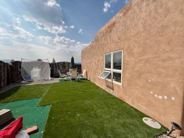 Building Photo - 150 A Los Rios Rd