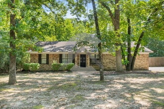 Building Photo - 108 Robin Ln