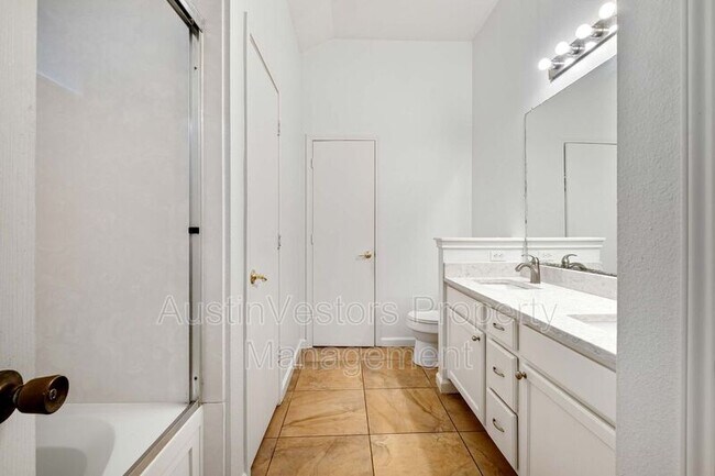 Building Photo - 105 Cattail Cove