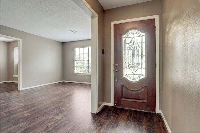 Building Photo - 9631 Fairdale Ln