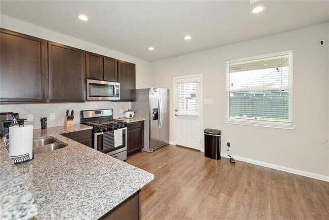 Building Photo - 3544 Wooded Ln