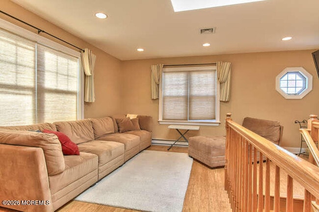 Building Photo - 106 Elizabeth Ave