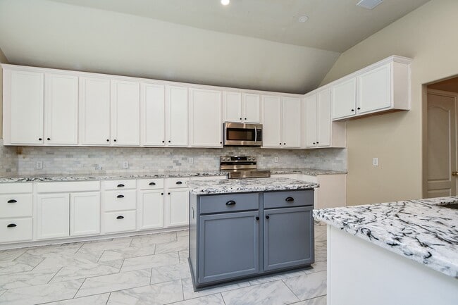 Building Photo - 24019 Hackberry Creek Dr