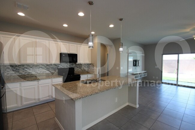 Building Photo - 41582 N Willow Ct