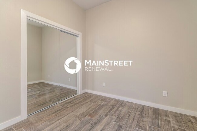 Building Photo - 3 Bedroom Pet-Friendly Home in Oklahoma City, OK with Main Street Renewal