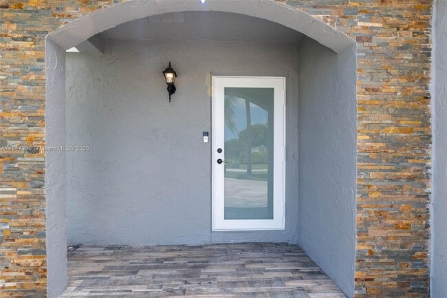 Building Photo - 15250 SW 154th Ave