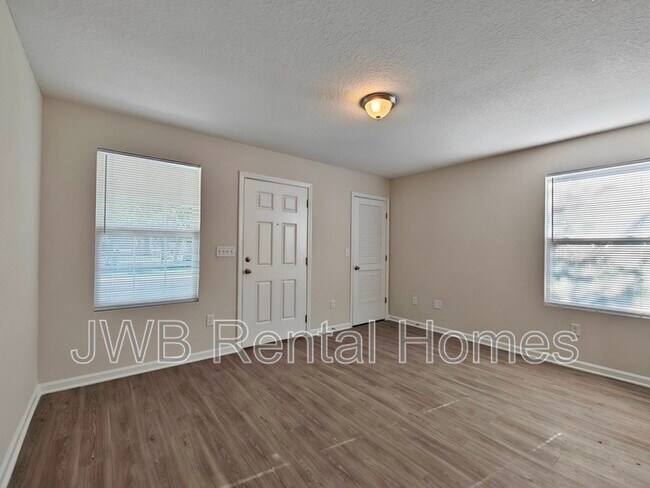 Building Photo - 706 Phelps St