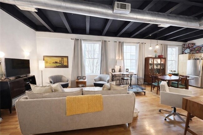 Building Photo - 1736 Liberty Ln