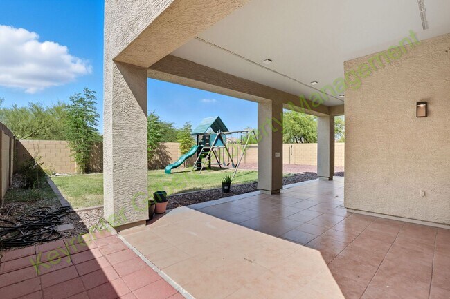 Building Photo - 5 bed / 2.5 bath Home in the San Tan Heigh...