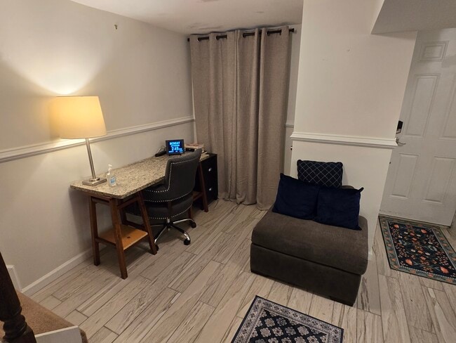 Building Photo - 619 Irving St NW