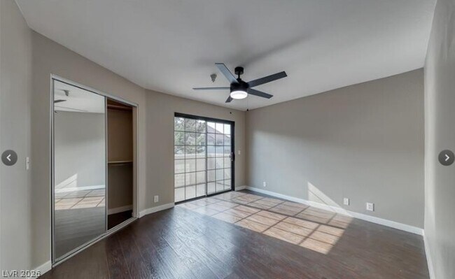 Building Photo - 2605 S Durango Dr