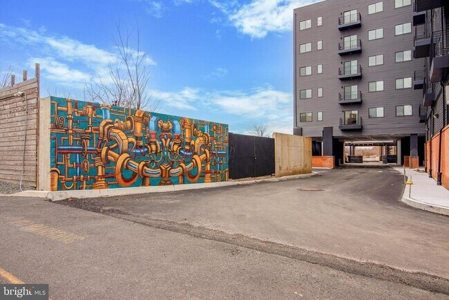Building Photo - 2157 E Lehigh Ave
