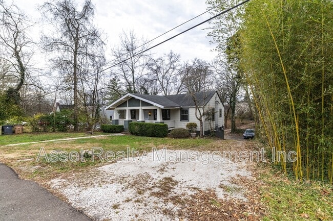 Building Photo - 5501 Lake Shore Dr