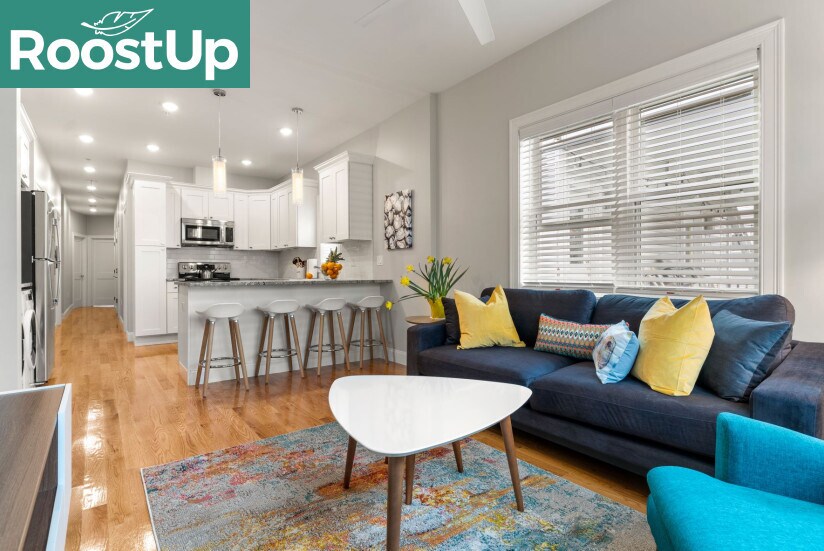 Building Photo - Furnished Bedroom with Private Bath in South Boston