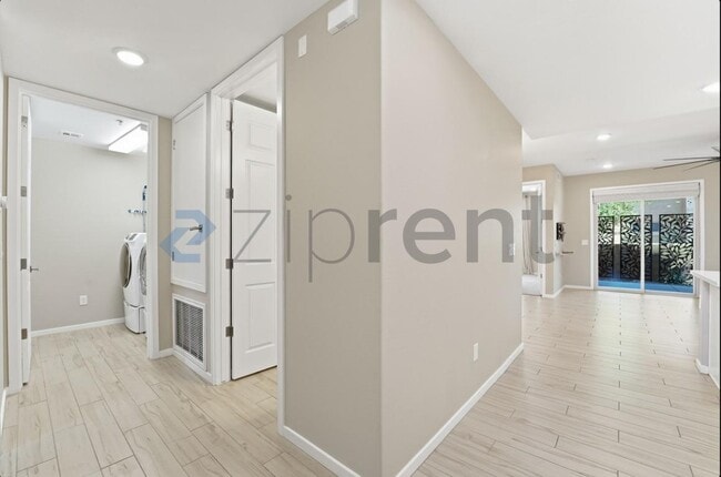 Building Photo - 250 W Queen Creek Rd