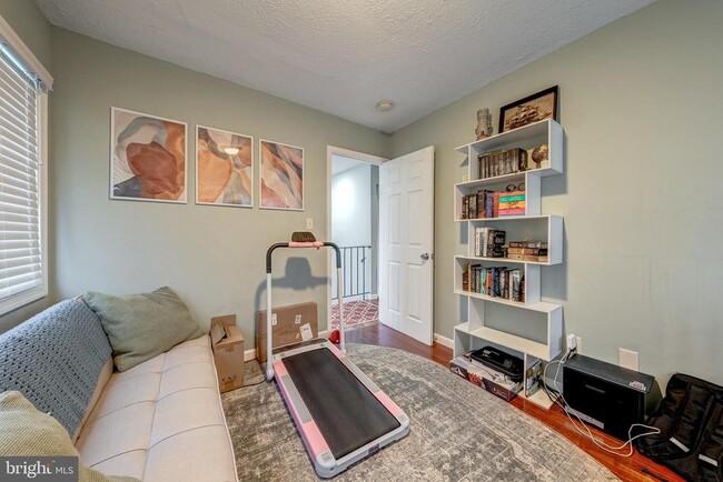 Building Photo - 300 Reneau Way