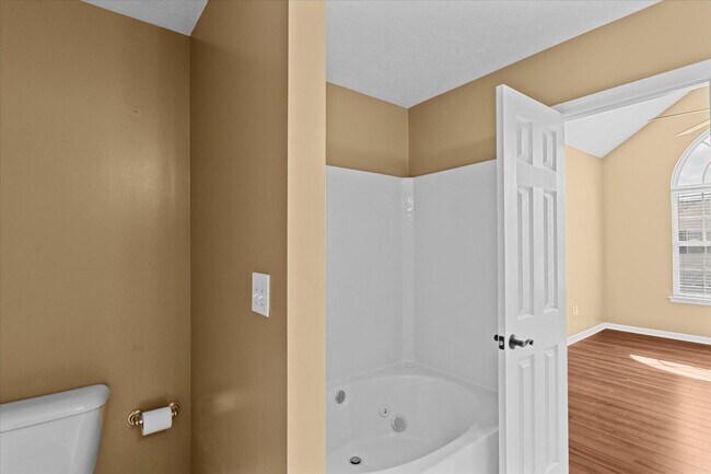 Building Photo - 229 Nicklaus Ct