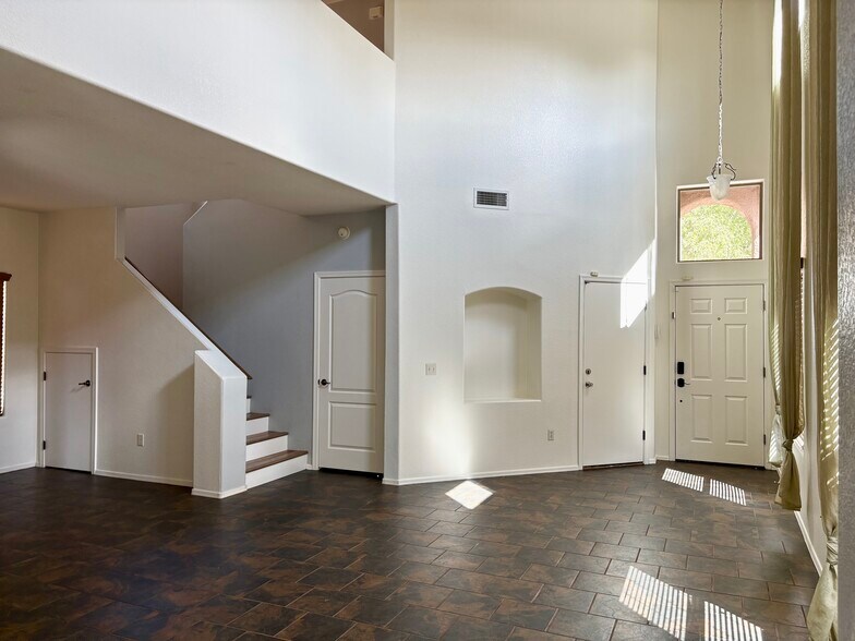 Building Photo - 8392 S Egyptian Dr