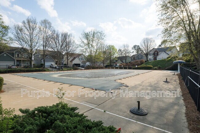 Building Photo - 320 Tuggle Ct