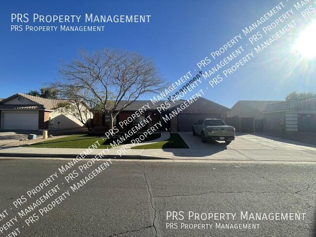 Building Photo - Beautiful Gilbert Home Just Listed