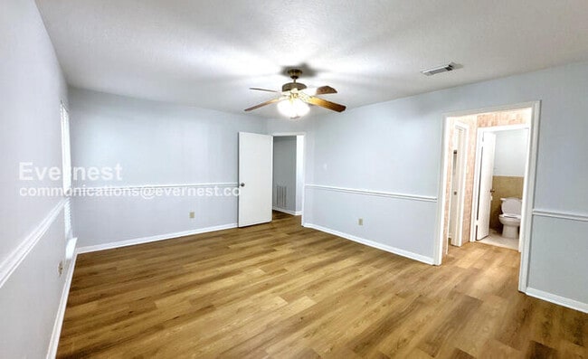 Building Photo - 8534 Dawnridge Dr