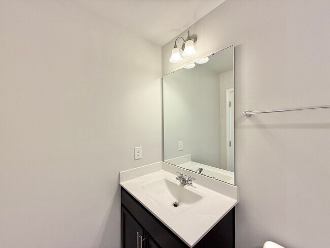 Building Photo - **OFFERING WAIVED APPLICATION FEES & $200 MOVE IN PROMOTION** Stunning 3BD, 2.5BA Raleigh Townhom...