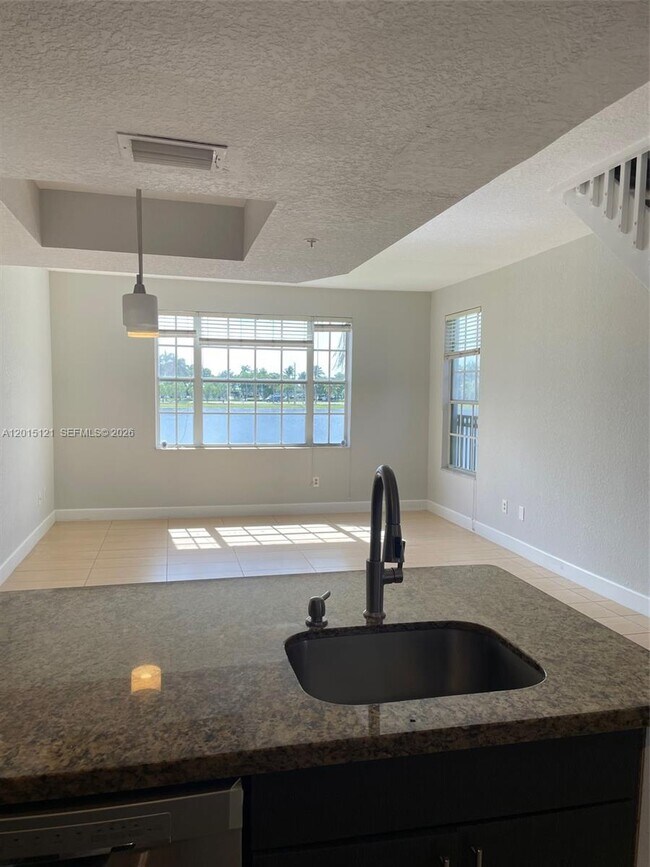 Building Photo - 711 SW 148th Ave