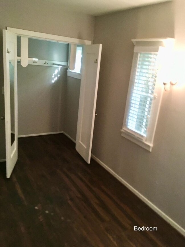 Building Photo - Quintessential Ventura 1 bed rear unit with LARGE, PRIVATE, BEAUTIFUL OUTDOOR LIVING AREA