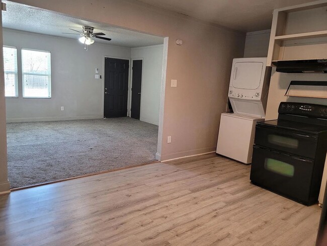 Building Photo - 2404 Avenue U