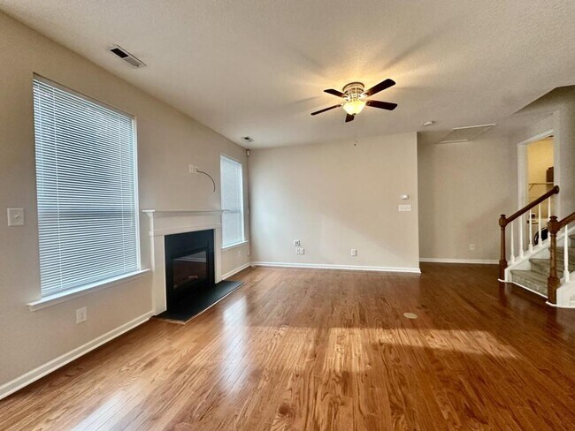 Building Photo - 4531 Hubbard Falls Dr