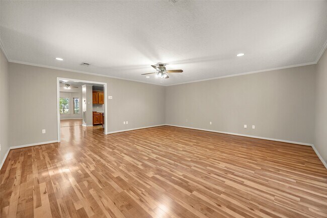 Building Photo - 3103 Spring Stuebner Rd