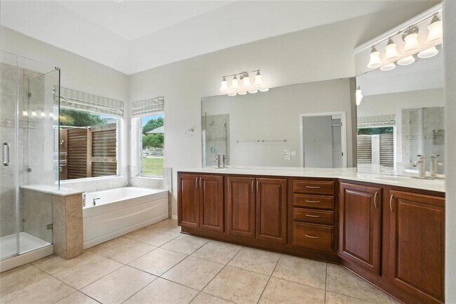 Building Photo - 208 Raindance Cove