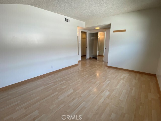 Building Photo - 1555 W 187th St