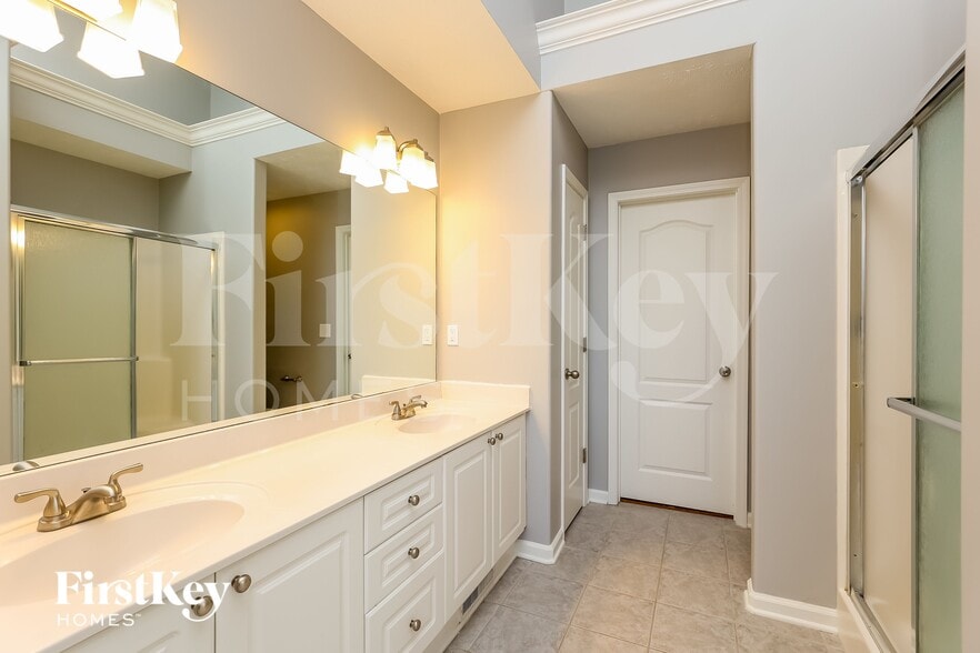 Building Photo - 1270 Chapmans Retreat Dr