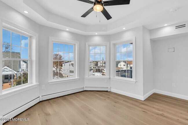 Building Photo - 141 Vanard Dr