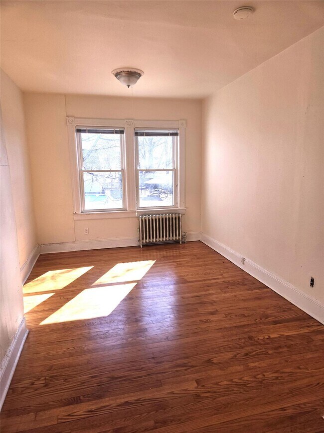 Building Photo - 739 Frost Ave