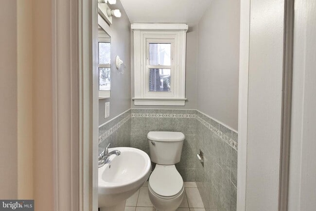 Building Photo - 8106 Cadwalader Ave