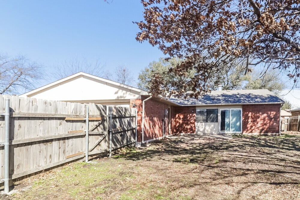 Building Photo - 7522 Christie Ln