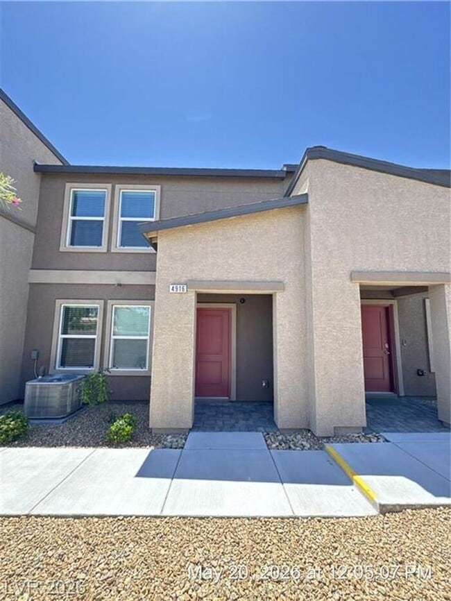 Building Photo - Beautiful Townhome with Quartz Counters & Private Setting in Southwest Las Vegas