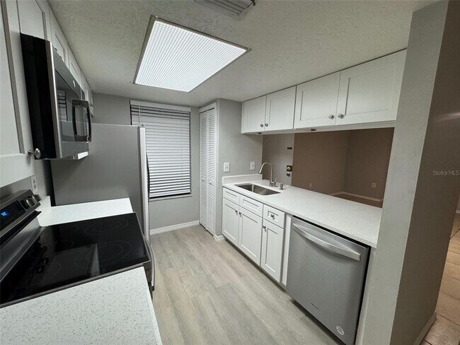 Building Photo - 2919 W Fox Squirrel Dr