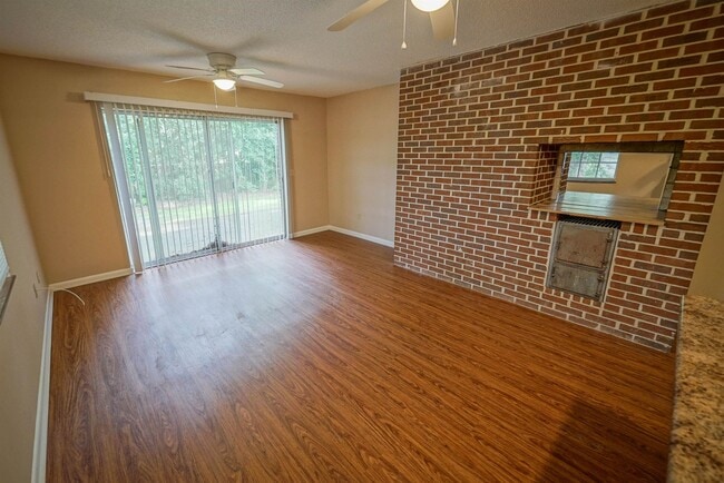 Building Photo - 410 Gaither Dr