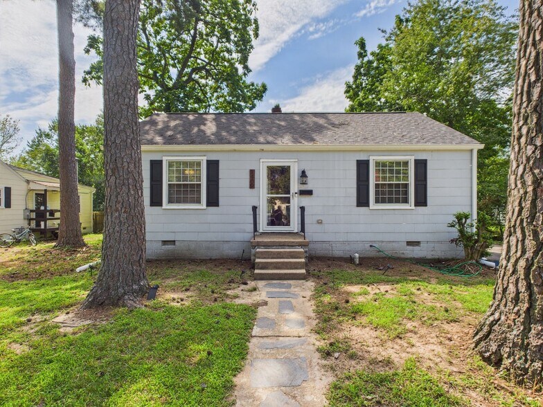 Primary Photo - 1409 Landis Dr